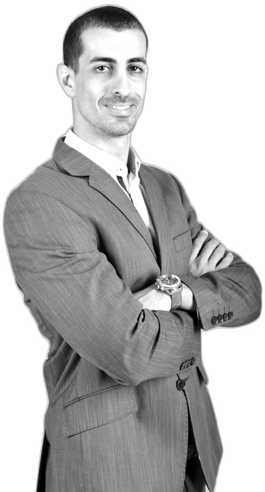 A DVGVoIP advisor calculating VoIP savings